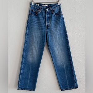 Levi's Premium | Ribcage Ankle Straight Jeans | Medium Classic Wash | Size 25